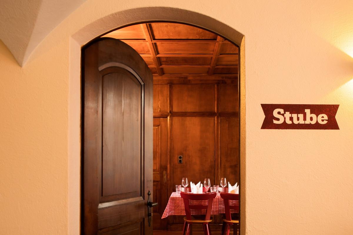 Jodlerwirt - die Schlagerbeiz | Luzern -  - Die Fasibar / Stuben